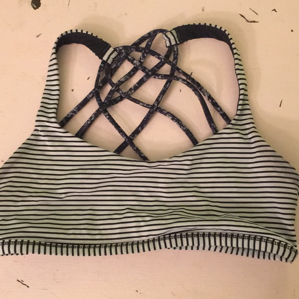 Lululemom sports bra